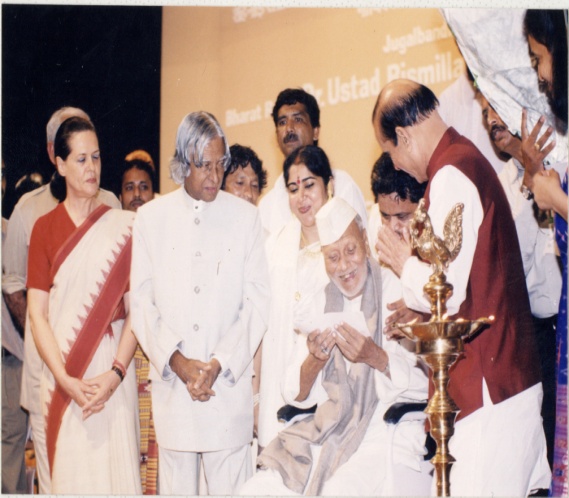 Darbari Mehfil at Purana Qila Long.jpg